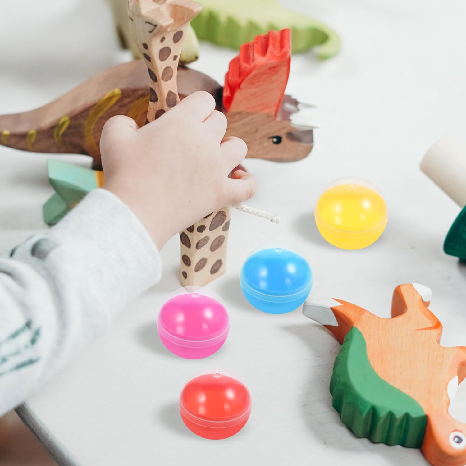 50pcs Empty Gumball Machine Capsules Plastic Balls for Party Favor Candy Container