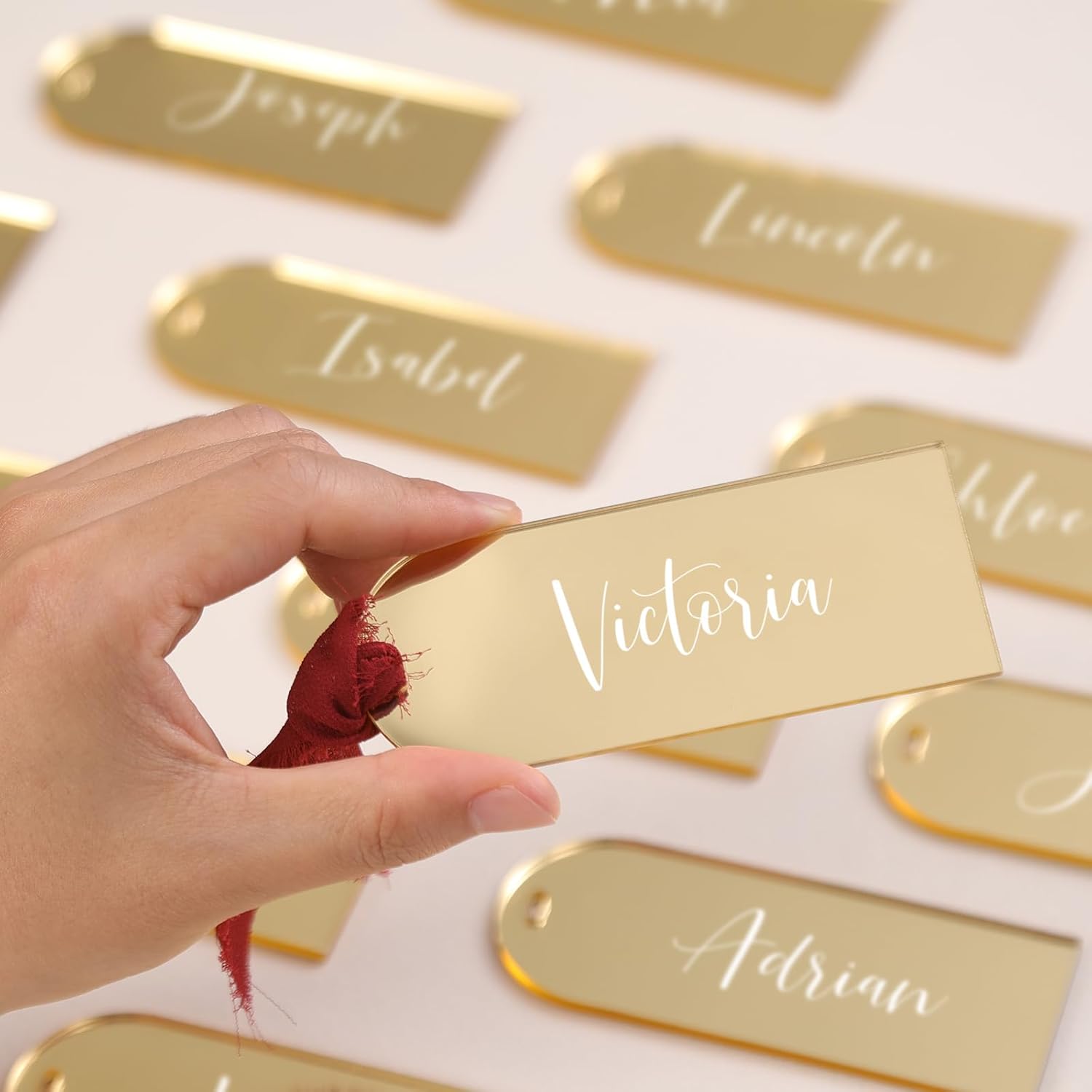 UNIQOOO 20 Pcs Mirror Gold Acrylic Place Cards for Events