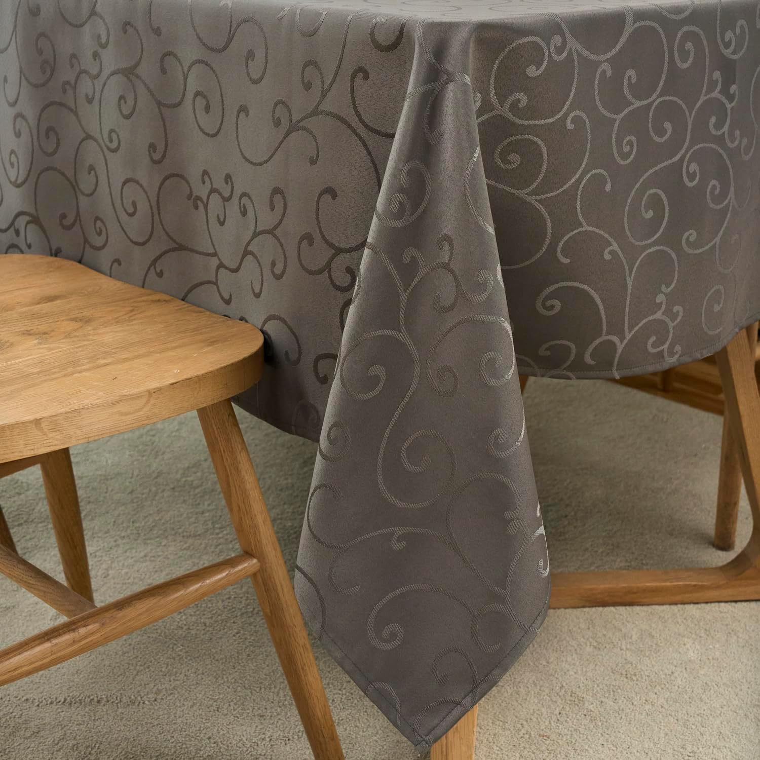 Marina Decoration Luxury Jacquard Tablecloth 60 Inch Round