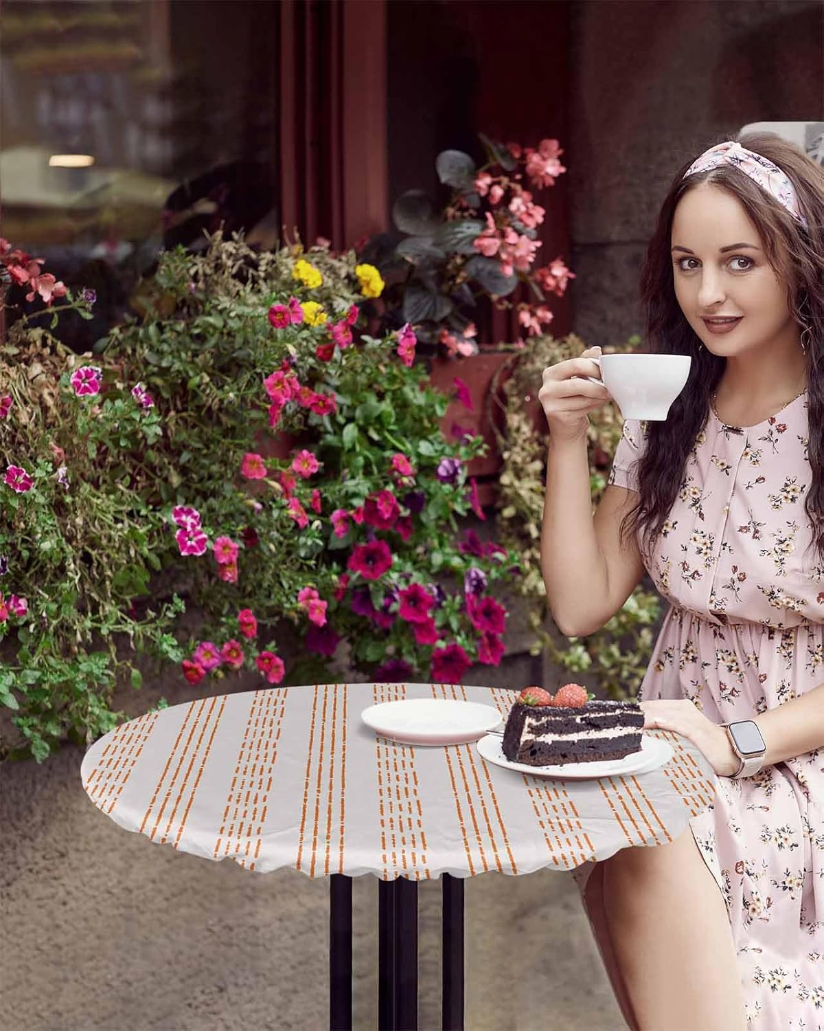Geometric Orange Round Waterproof Table Cover Fitted Elastic Tablecloth for Indoor Outdoor Use