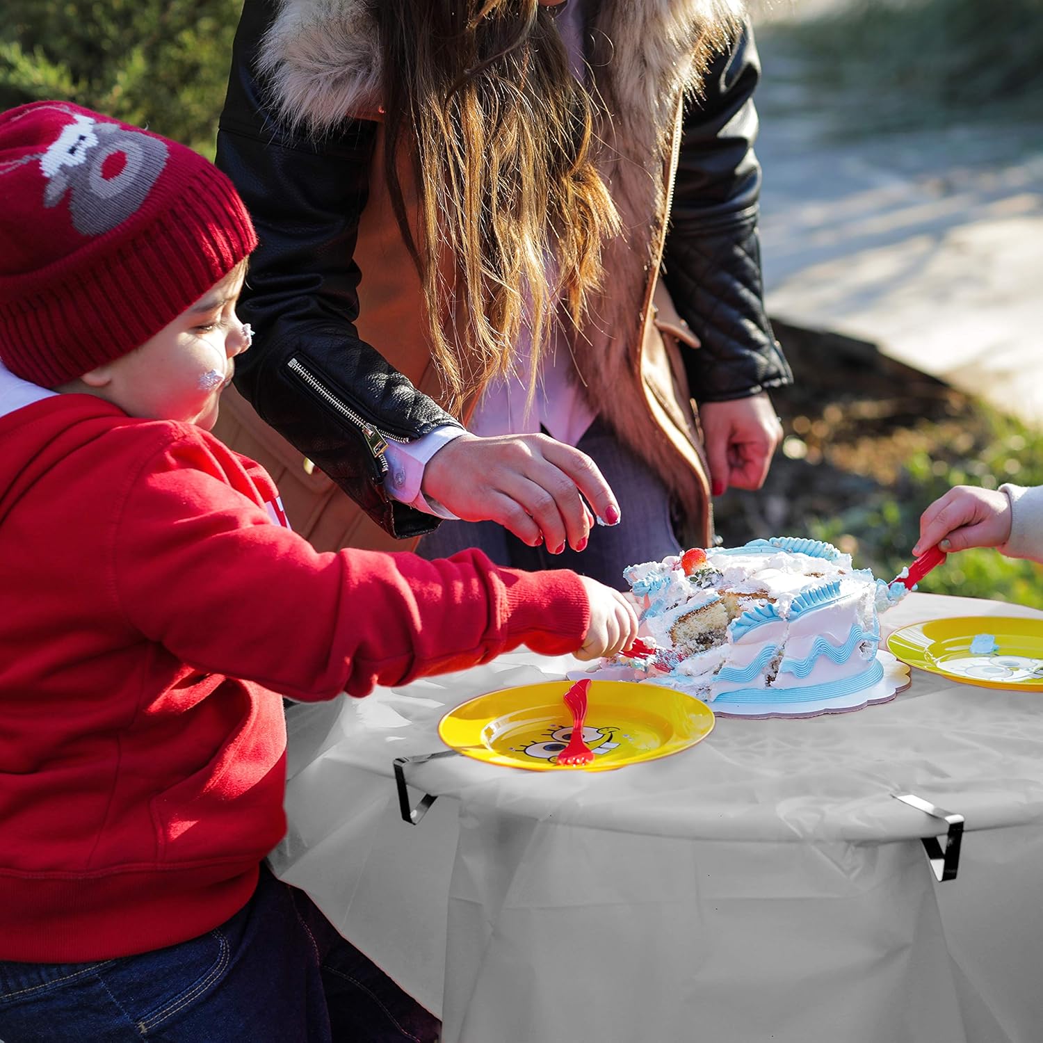 300 ft White Premium Disposable Waterproof Table Cloth Rolls for Outdoor Events